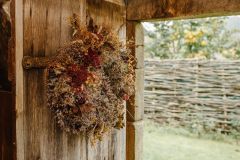 Stang-End-wreath-Angela-Waites